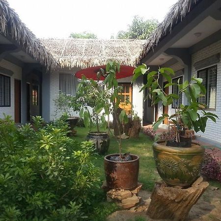 Golden Rose Guest House Old Bagan Luaran gambar
