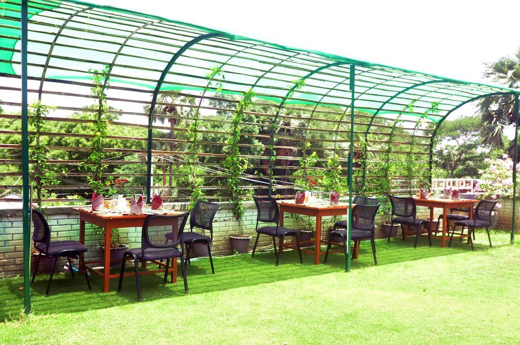 Golden Rose Guest House Old Bagan Luaran gambar