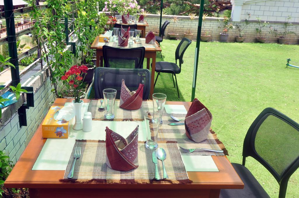 Golden Rose Guest House Old Bagan Luaran gambar
